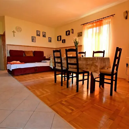Pinka Apartman Seline